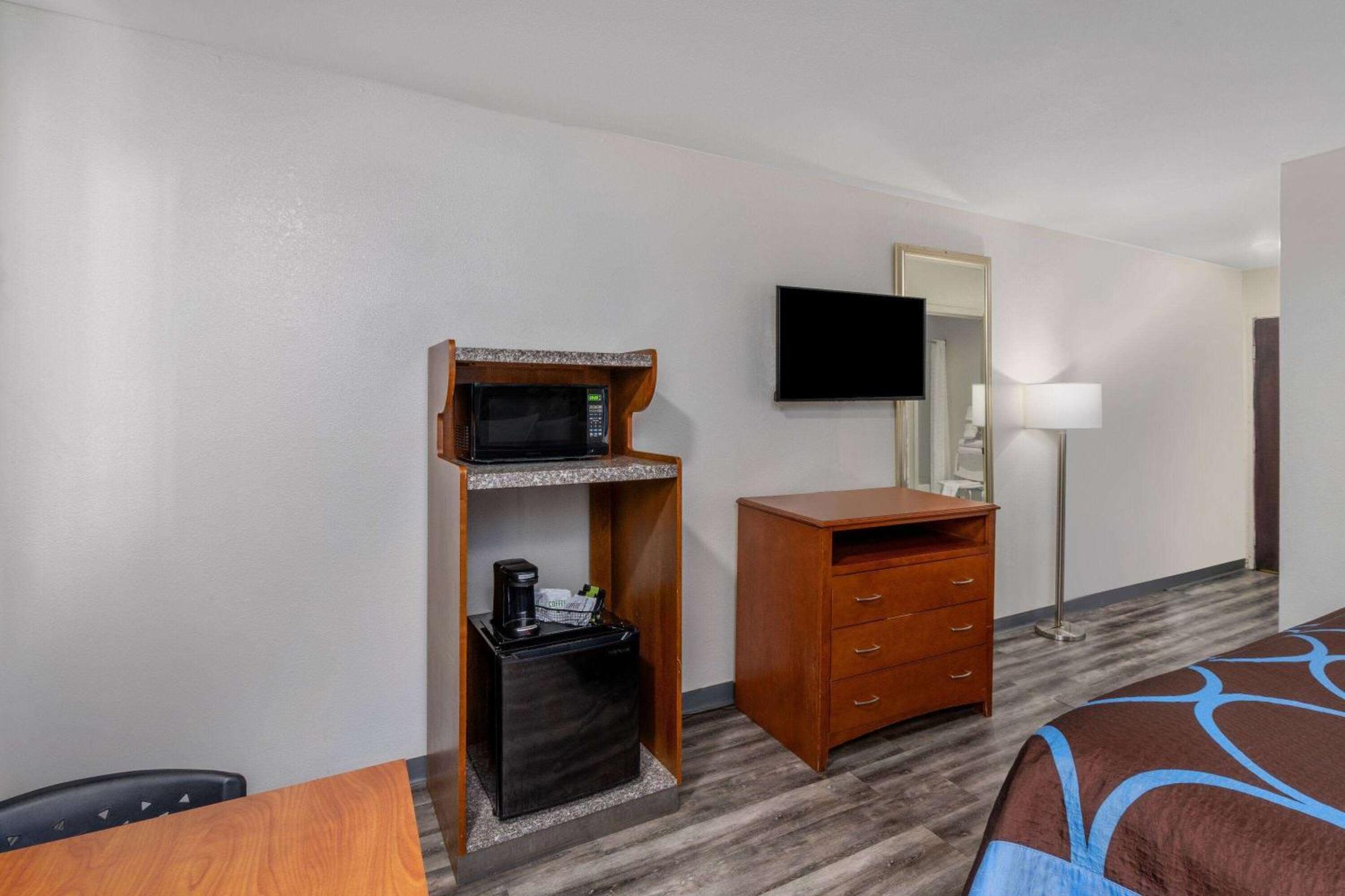 Hotel Super 8 By Wyndham Clayton Extérieur photo